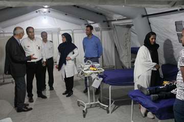 ارائه خدمات بهداشتی و درمانی به زائرین حرم امام خمینی ( ره )